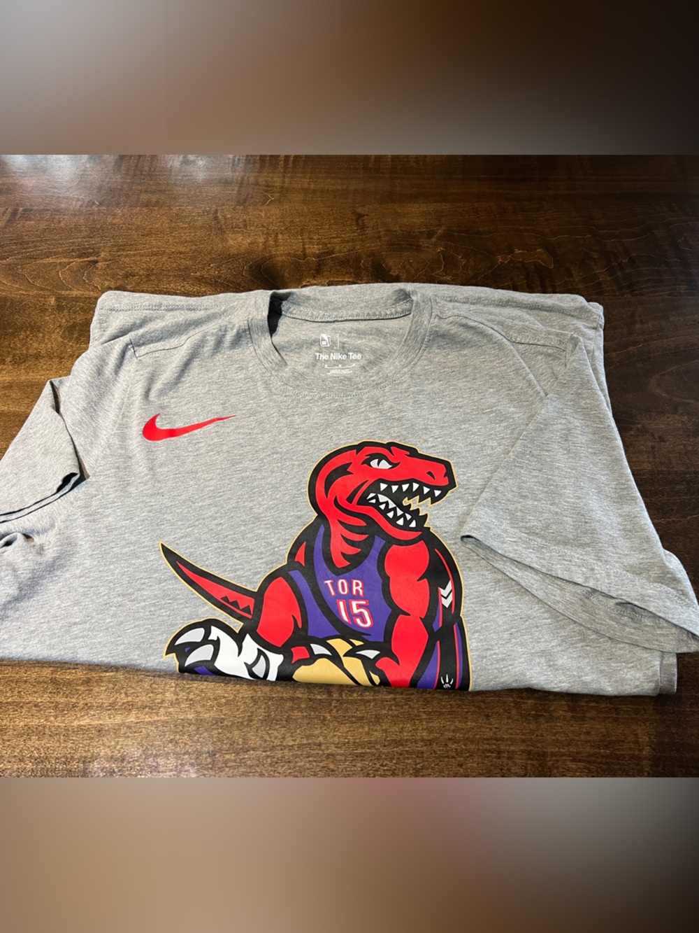 Men’s Medium Toronto Raptors Nike t shirt
